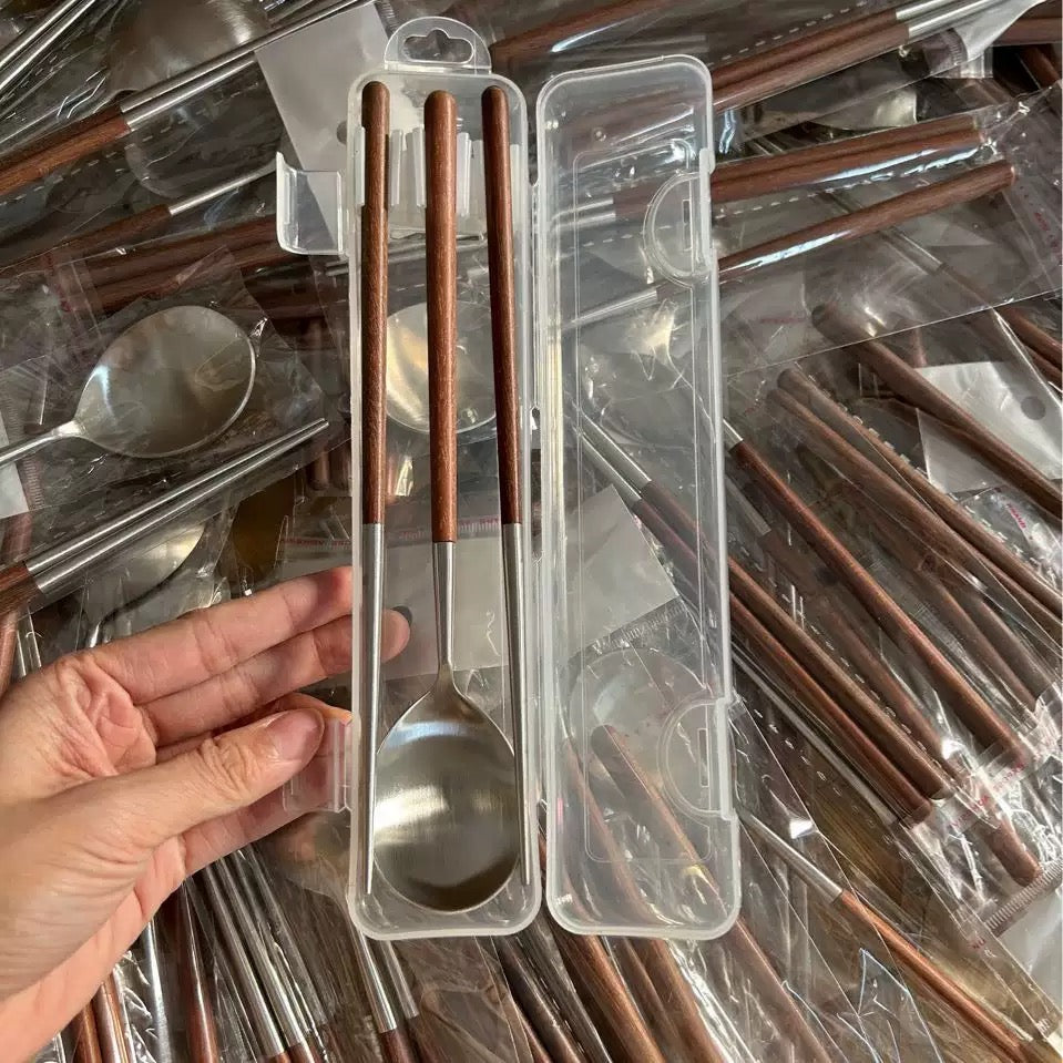 Japanese-style Chopsticks & Spoon Set (with Carrying Case)