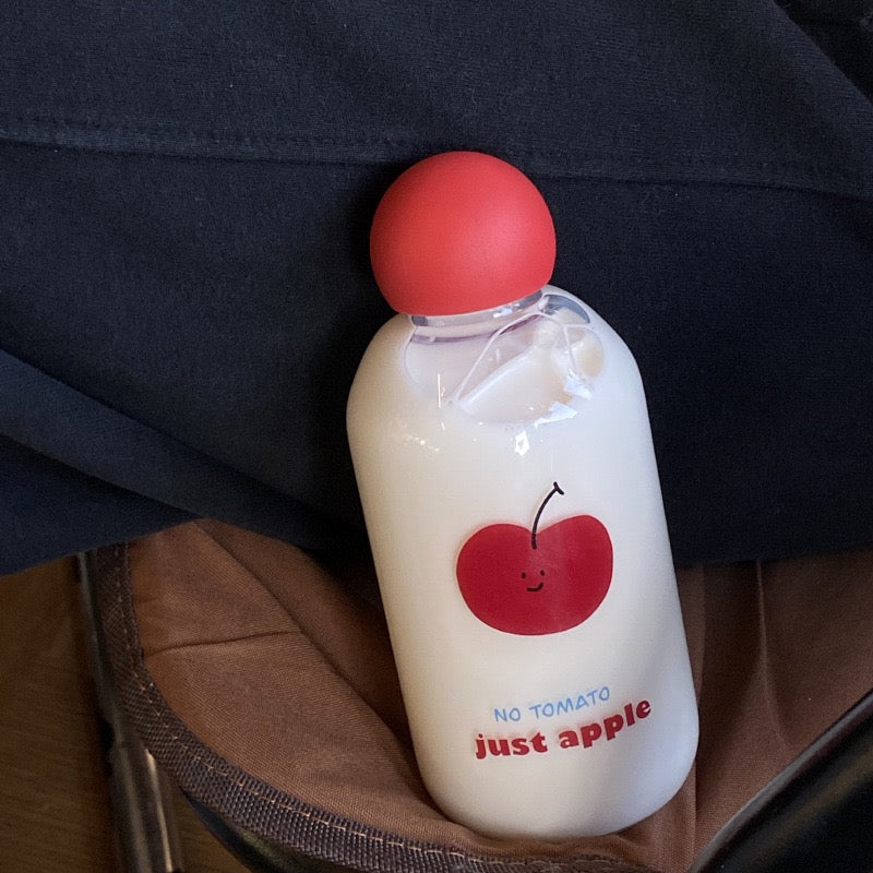 Creative Red Apple High-Borosilicate Heat-Resistant Glass Bottle