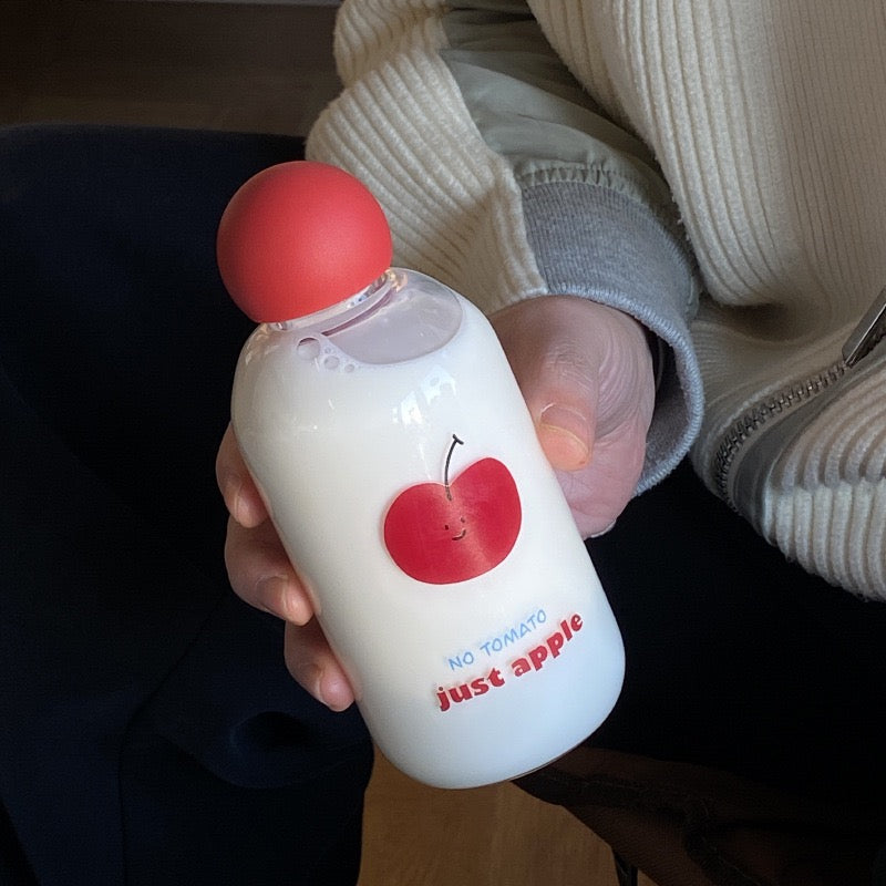 Creative Red Apple High-Borosilicate Heat-Resistant Glass Bottle