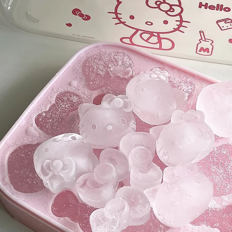 Hello Kitty Fun Ice Cube Tray & Storage Box Set (with Lid & Scoop)
