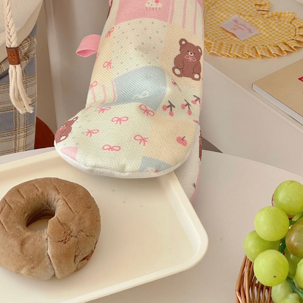 Cute Bear Oven Mitt (Set of 2)