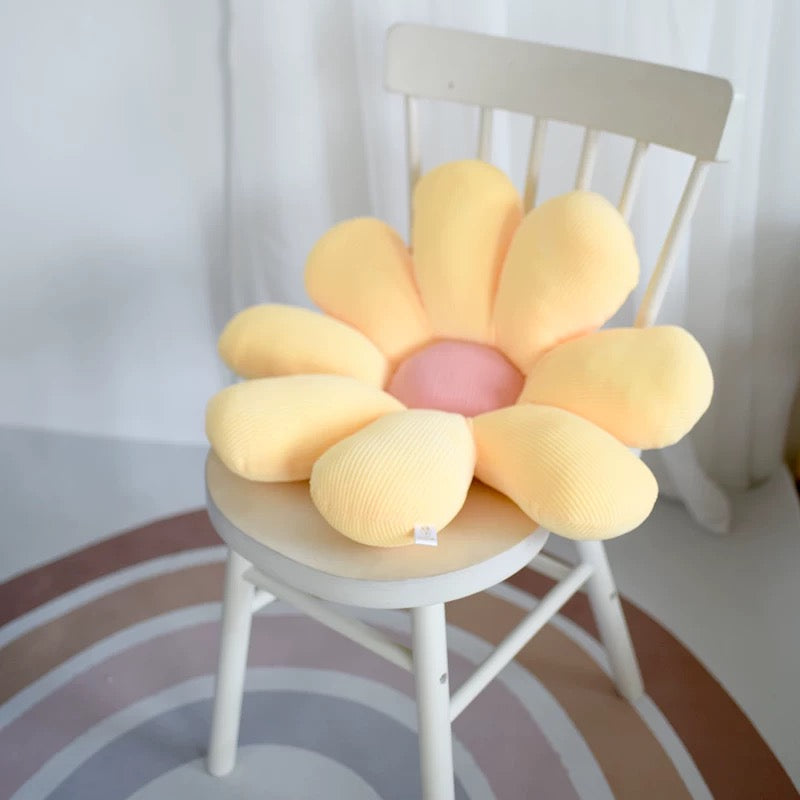 Daisy Cushion and Pillow