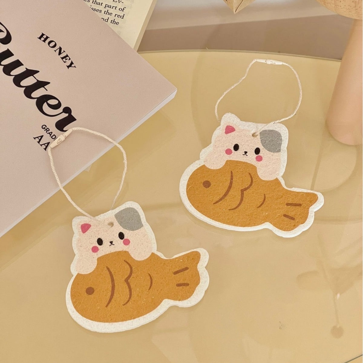 Cute Cat and Fish-Shaped Sponge Scrubber