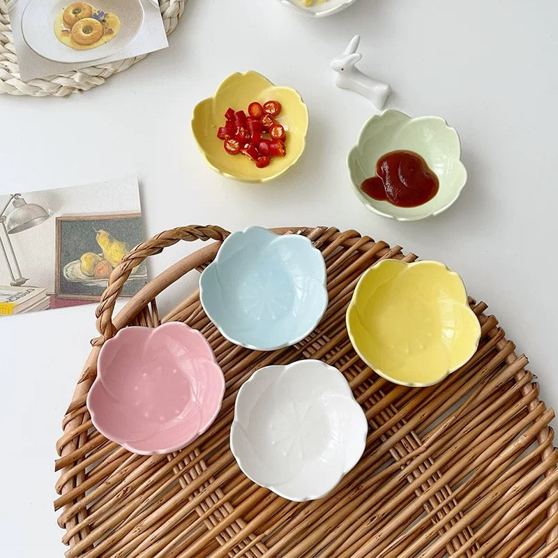 Creative Plum Blossom Ceramic Sauce Dish