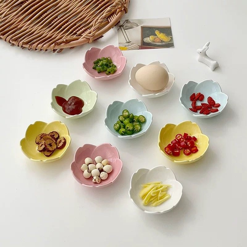Creative Plum Blossom Ceramic Sauce Dish