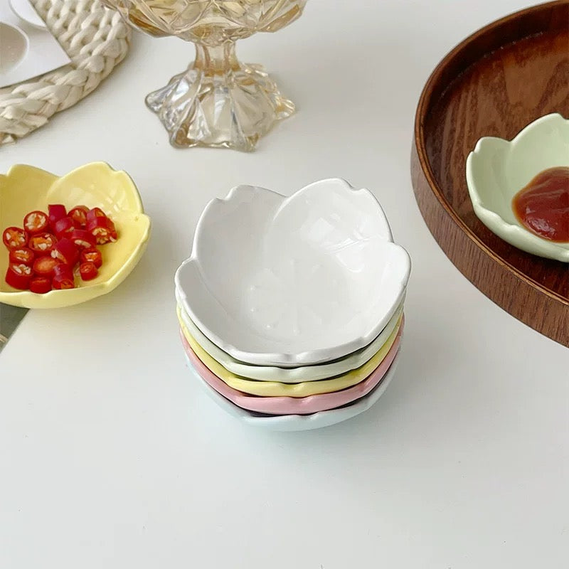 Creative Plum Blossom Ceramic Sauce Dish