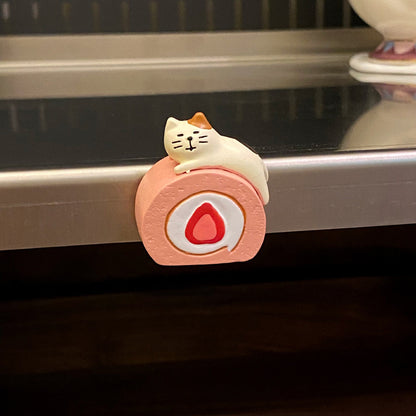 Japanese Cute Cat Refrigerator Magnet