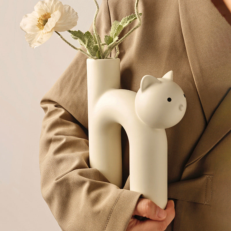 Matte Beige Tube-Shaped Cat Vase