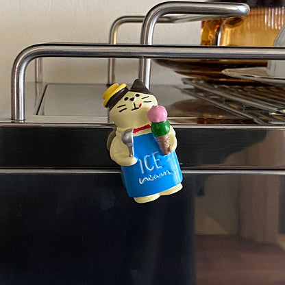 Japanese Cute Cat Refrigerator Magnet