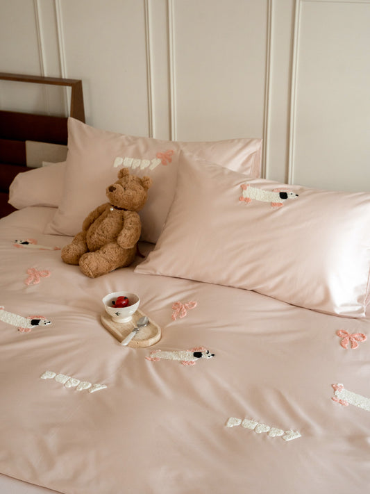 Cute Cartoon Pink Dachshund Embroidered 4-Piece Bedding Set