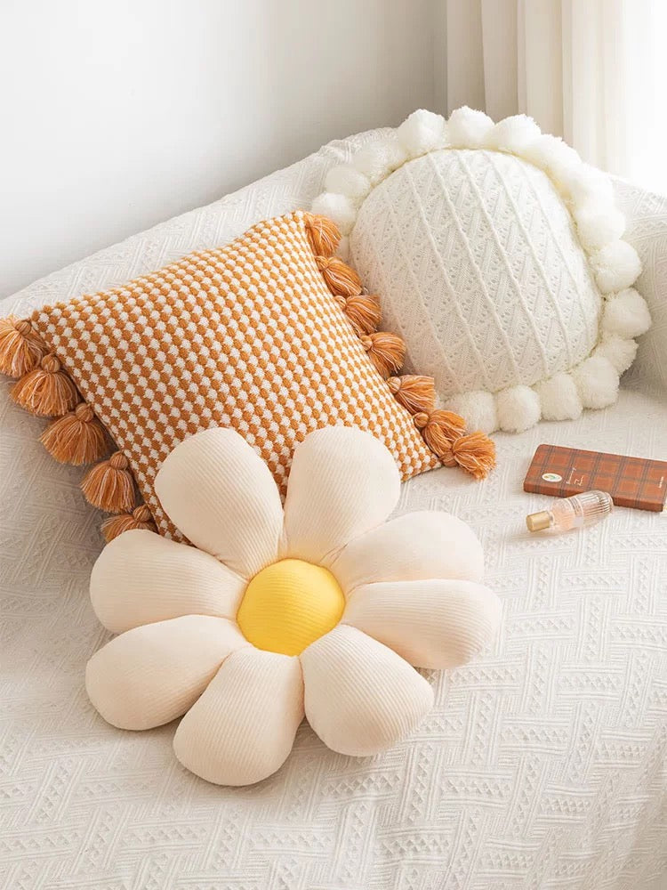 Daisy Cushion and Pillow