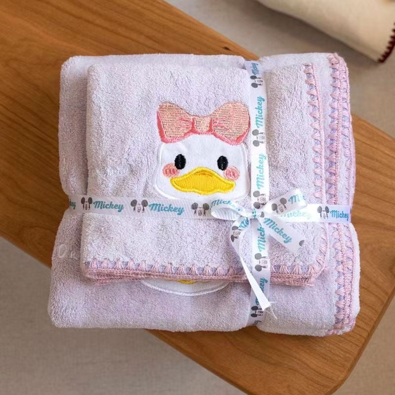 Daisy Duck Bath Towel Set TAKEMEHOME Home Decor Lifestyle daisy-duck-bath-towel-set-takemehome-home-decor-lifestyle